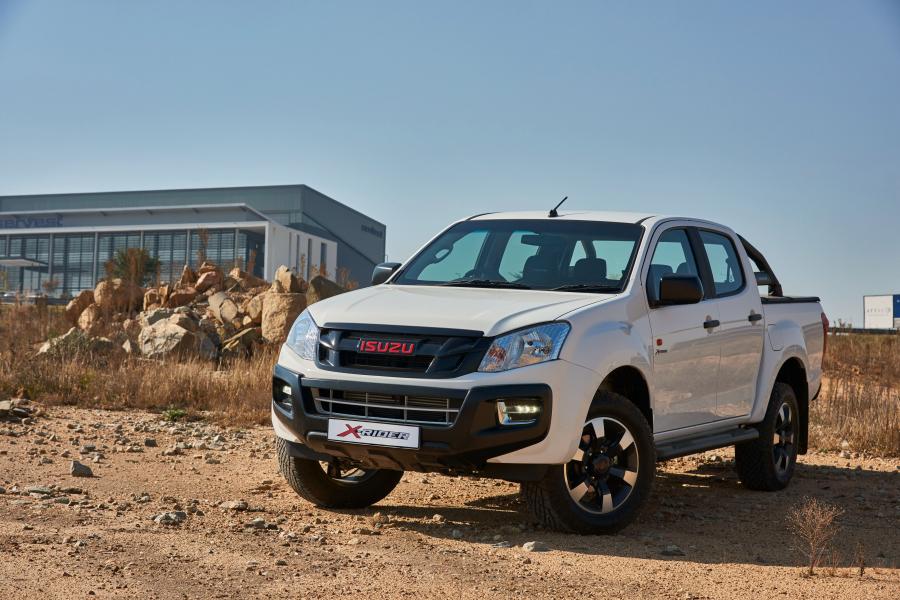  Isuzu KB Double Cab X-Rider 2016 года  (фото 12 из 30)